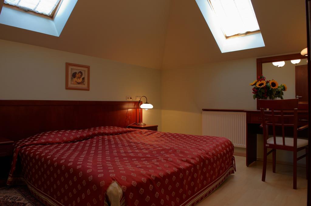 Hotel Sutoris Bochnia Cameră foto